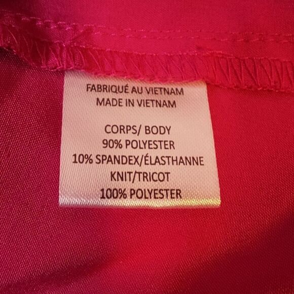 V-Neck Scrub Top - Picture 9 of 10